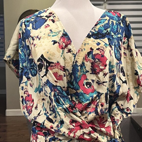 Nicole Miller Woman Blouse Plus Size 2X Satin Multicolor Floral Waist Tie V-Neck - Picture 3 of 13